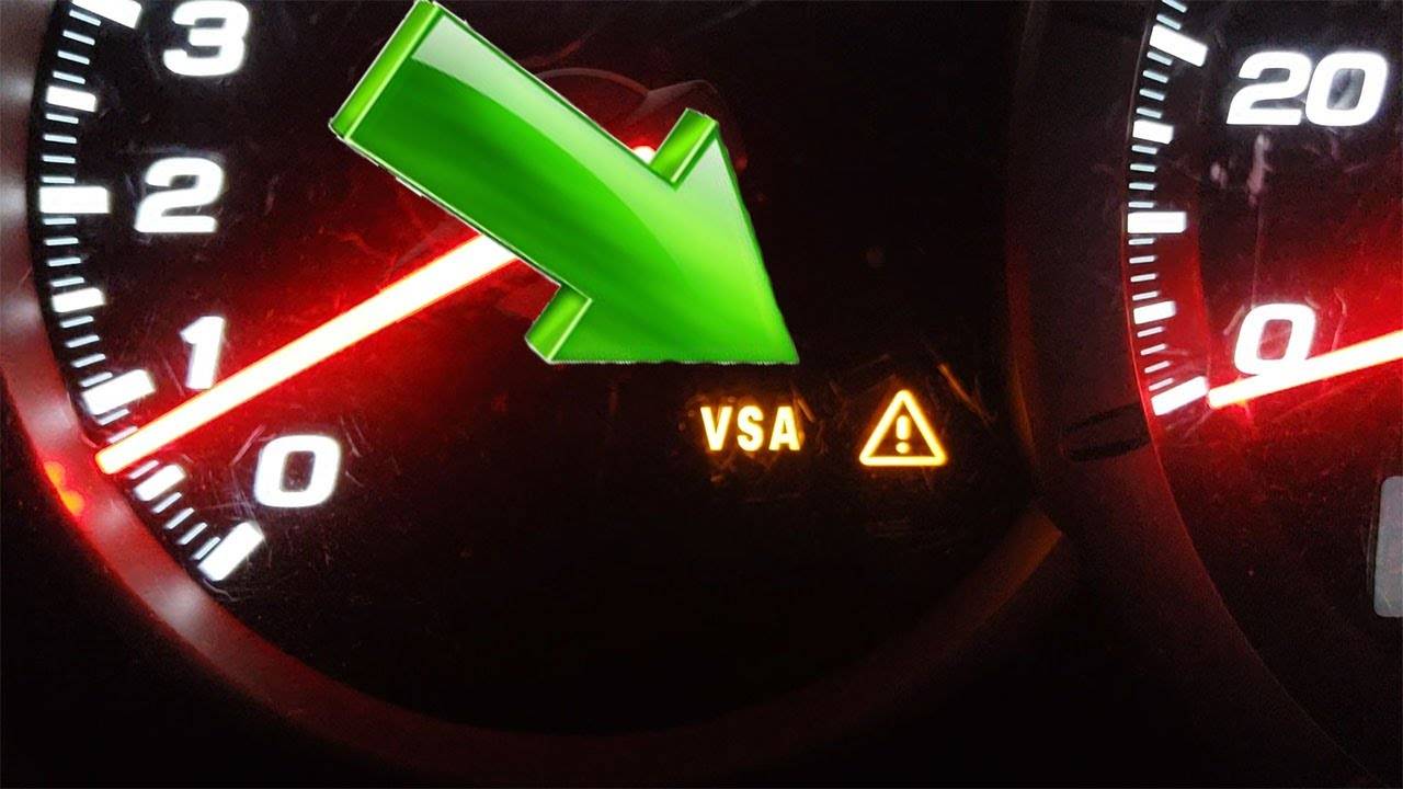 Qué significa un triángulo con un signo de exclamación en el auto